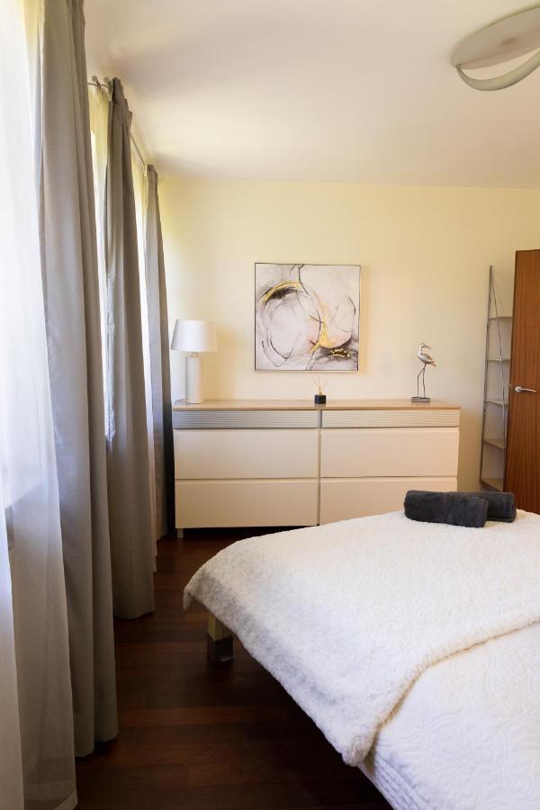 Clicktheflat Ceremony Old Town Apartment Warsaw