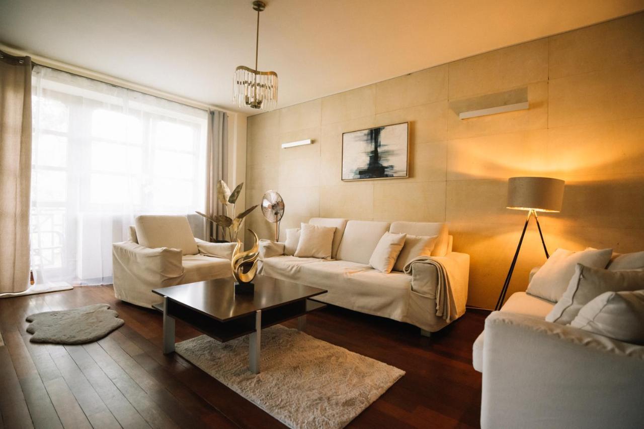 Clicktheflat Ceremony Old Town Apartment Warsaw